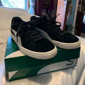 suede puma sneakers
